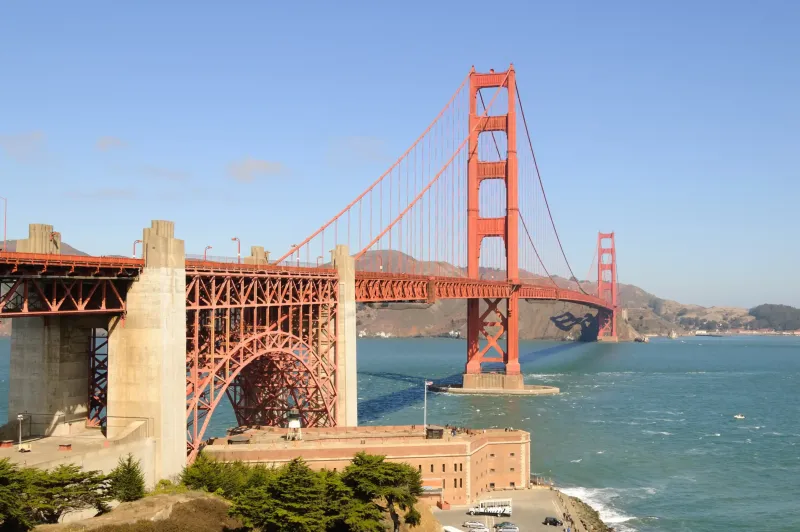 Golden_Gate_Bridge.webp